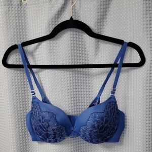 Maidenform Lace Underwire Love The Lift Smoothing Lace Demi Bra Size 34C